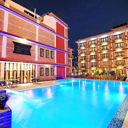 Hotel Dandelion Покхара Экстерьер фото