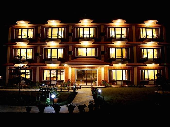 Hotel Dandelion Покхара Экстерьер фото
