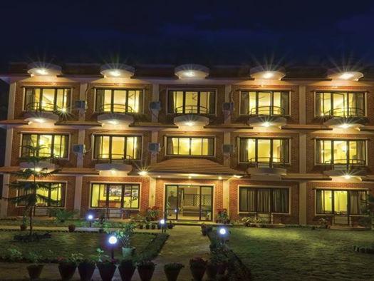Hotel Dandelion Покхара Экстерьер фото