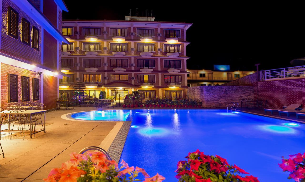 Hotel Dandelion Покхара Экстерьер фото