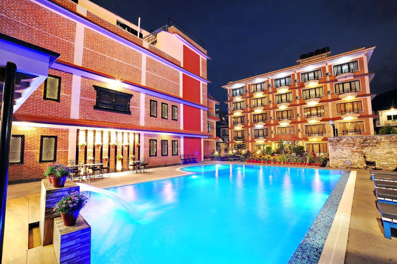 Hotel Dandelion Покхара Экстерьер фото