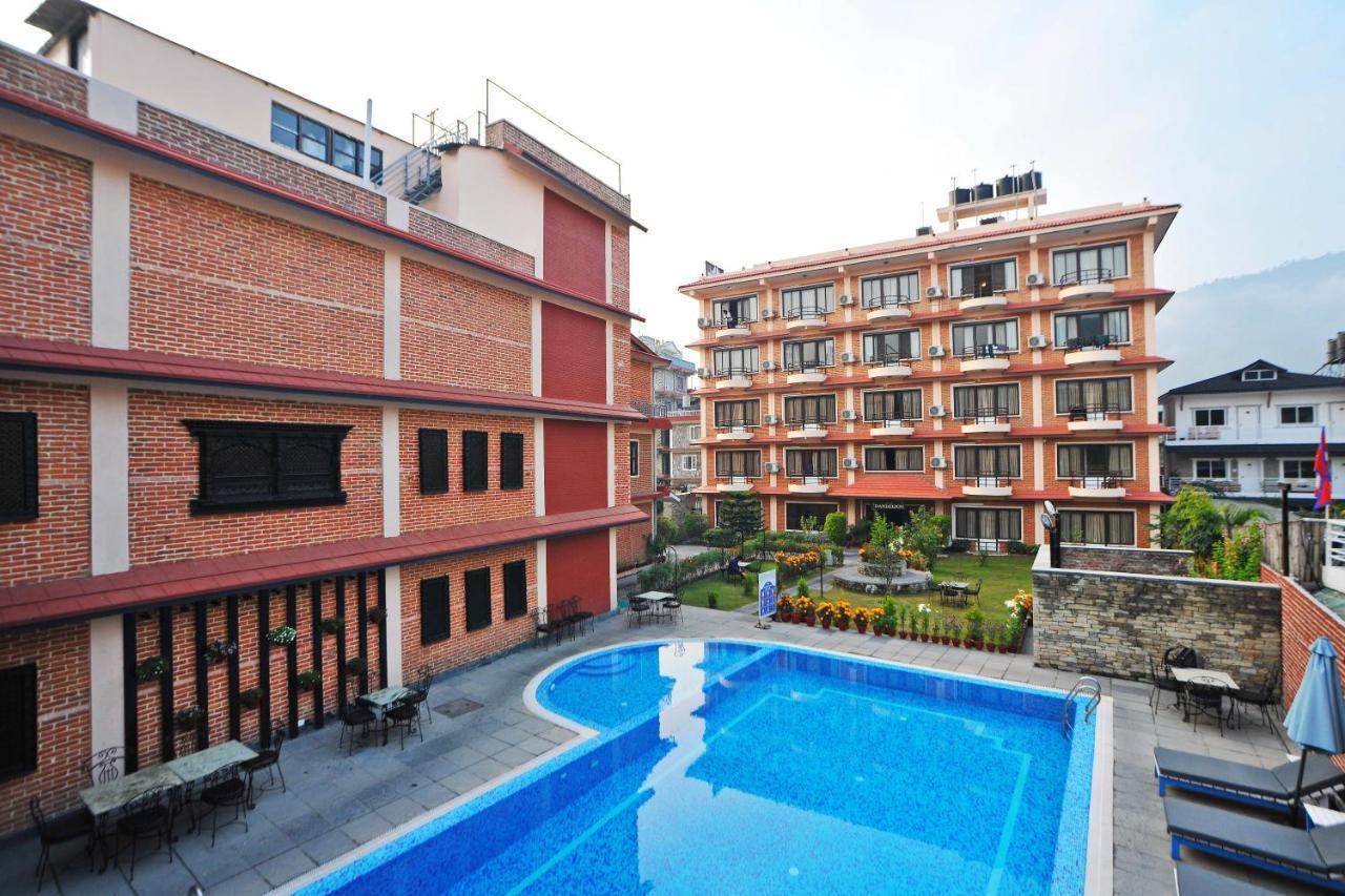 Hotel Dandelion Покхара Экстерьер фото