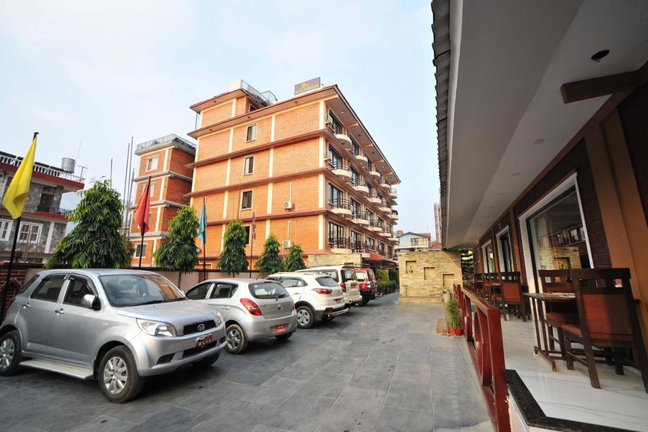 Hotel Dandelion Покхара Экстерьер фото