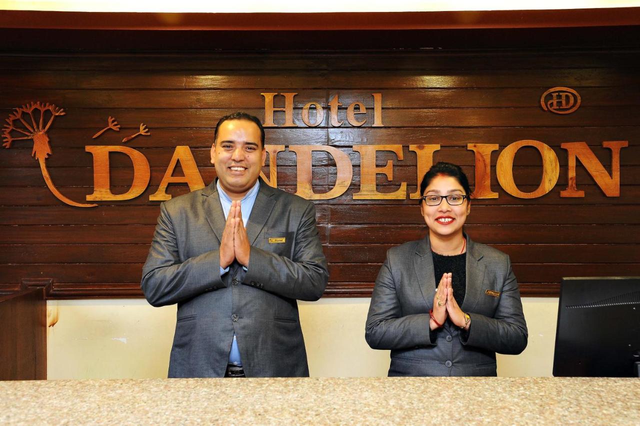 Hotel Dandelion Покхара Экстерьер фото